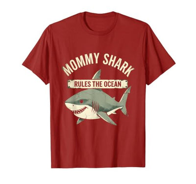 Mommy Shark Rules The Ocean Graphic Design T-Shirt