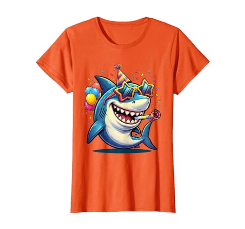 Mademark 5th Birthday Shark Party Sunglasses Grinning Cool T-Shirt - Purple