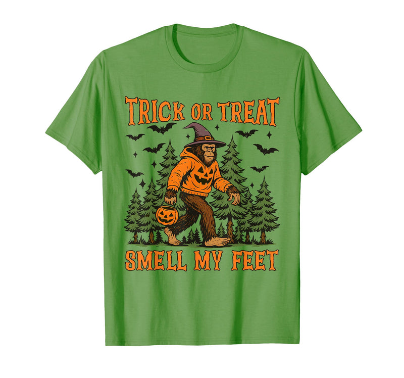 Bigfoot Halloween Costume Party Outfits Trick Or Treat Smell My Feet Bigfoot Halloween Sasquatch T-Shirt - Grass Green
