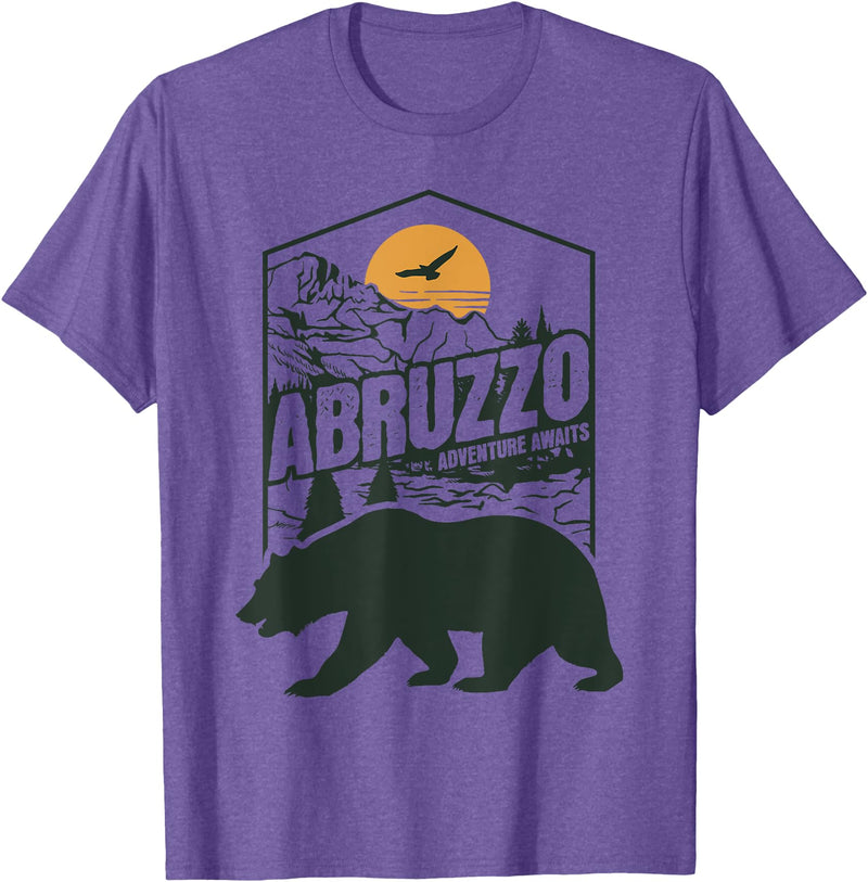 Outfit per Trekking ed Escursioni in Abruzzo Abruzzo Adventure Awaits Marsican Abruzzese Bear T-Shirt - Purple Heather