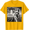 ÄLlamaAlpacaCo. Funny Llama Alpaca Selfie UFOs T-Shirt - Golden Yellow