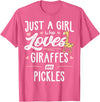 Giraffe Memme Just A Girl Who Loves Giraffes And Pickles Giraffe Gift T-Shirt - Pink Heather