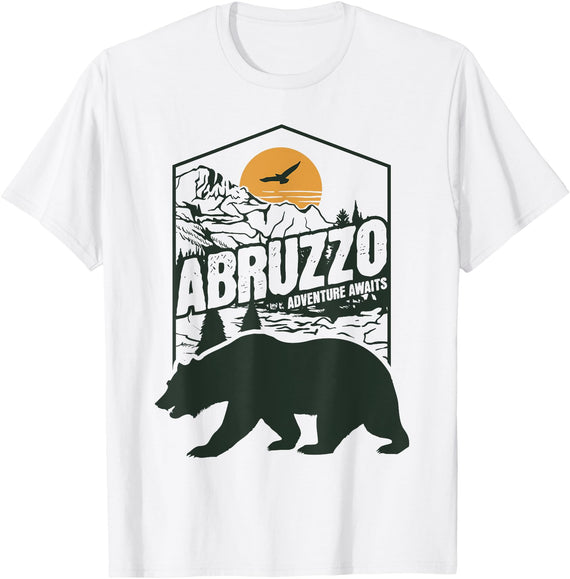 Outfit per Trekking ed Escursioni in Abruzzo Abruzzo Adventure Awaits Marsican Abruzzese Bear T-Shirt - White
