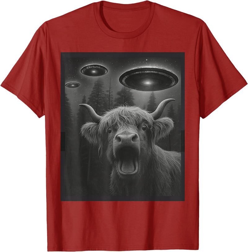 Highland Cow Selfie Alien UFO Apparel Graphic Tees Funny Highland Cow Selfie Alien UFO Gifts for Men Women Kid T-Shirt -