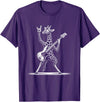 Funny Guitar Giraffe Lovers Costume for Guitarist Rock n Roll Giraffe Playing Guitar Funny Mens Womens Giraffe T-Shirt - Purple