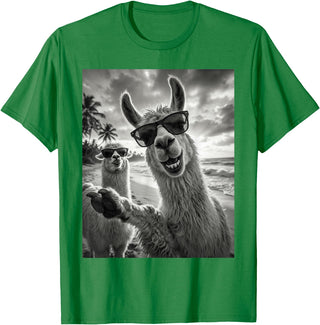 Funny Llama Stuff Accessories & Gifts Cool Llama Selfie At The Beach, Cute Llamas Alpaca T-Shirt - Kelly Green