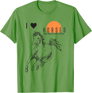 I love riding my horse at sunrise I LOVE HORSES T-Shirt - Grass Green