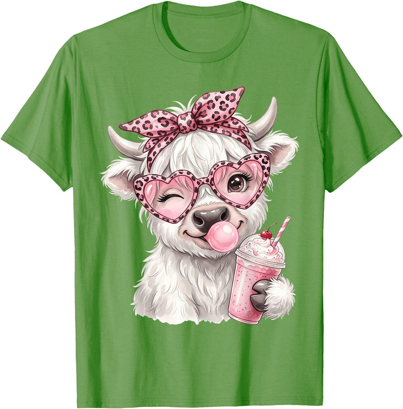 Cute Highlander Cow Lover Designs Scottish Highland Cow Eating Bubblegum T-Shirt - Grass Green