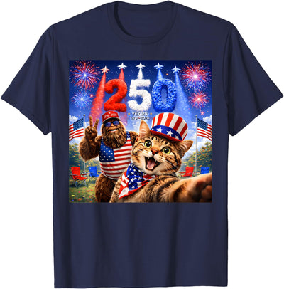 250th Anniversary Patriotic Gifts For Men Women Cat Selfie with Bigfoot 4th of July 250 Anniversary USA T-Shirt