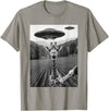 Toto17 Giraffe Lover Co. Giraffe Selfie with Alien UFO Funny Giraffe Lover Men Women T-Shirt - Slate Grey