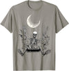 Skeleton Love Halloween Moon Skeleton Rock On Hand Spooky Halloween Rock Concerts T-Shirt - Slate Grey