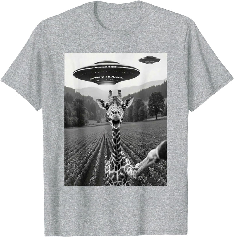 Toto17 Giraffe Lover Co. Giraffe Selfie with Alien UFO Funny Giraffe Lover Men Women T-Shirt - Heather Grey